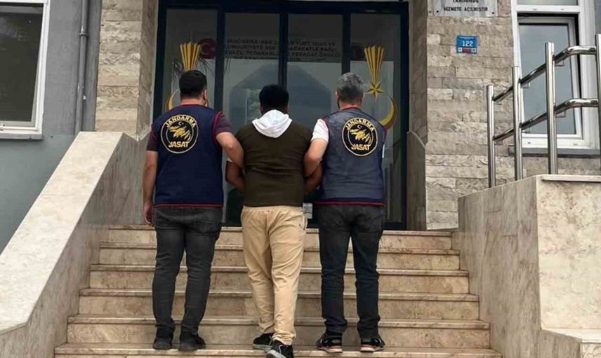 muğla'da jandarma denetimlerinde 100 aranan yakalandı, 28 değil 19'u tutuklandı
