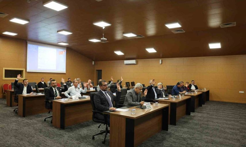 Marmaris meclisi 3 milyar 768 milyon liralık 2027 bütçesini onayladı