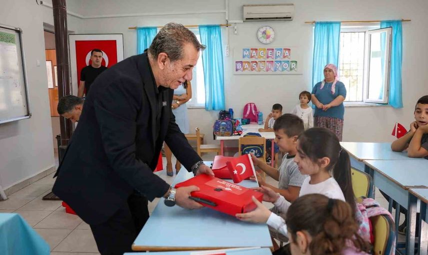 Efeler'de Anıl Yetişkin sınıflarda miniklerle yeni eğitim yılına başladı