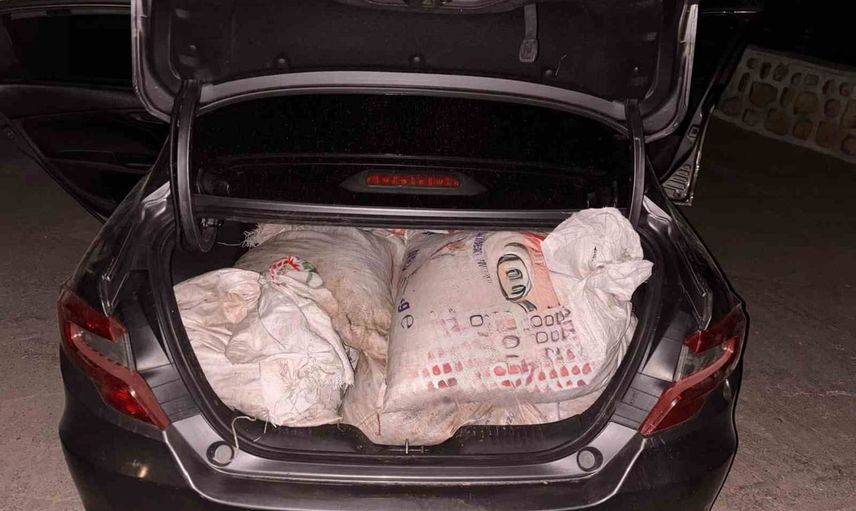 Kayaboğaz'da çaldıkları 300 kilogram fıstıkla fabrikada suçüstü yakalandılar