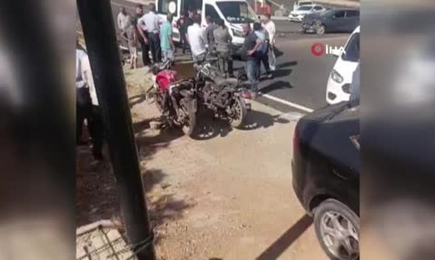 Sason girişinde çarpışma: hafif ticari araç çukura yuvarlandı