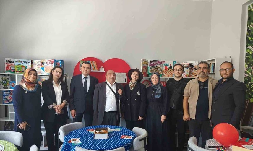 Köy okuluna kütüphane ve zekâ oyunları sınıfı: Alacahan'da öğrenme alanı genişliyor