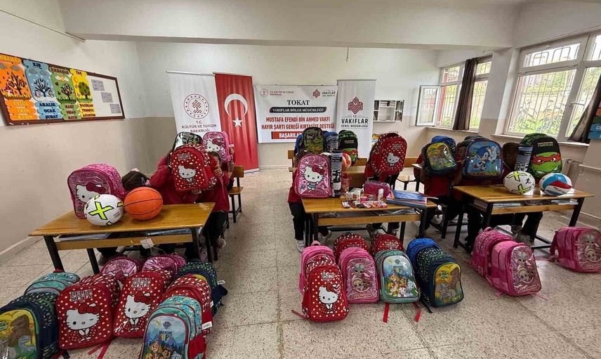 Üç asırlık vakfın hayır şartı 80 öğrenciye eğitim desteği oldu