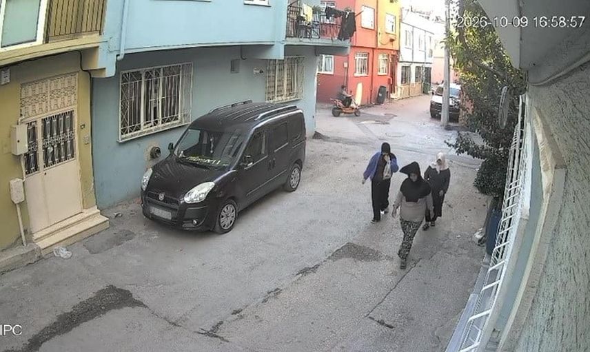 Kapıyı kart-filmle açıp 450 bin liralık ziynet çalan kadın şüpheli yakalandı