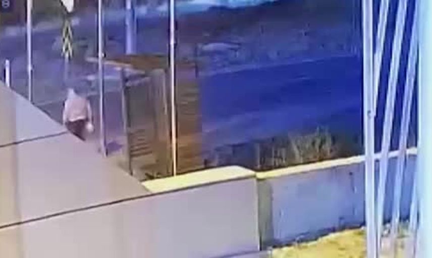 Osb kavşağında karşıya koşan yaya kamyonetin çarpması sonucu yaşamını yitirdi