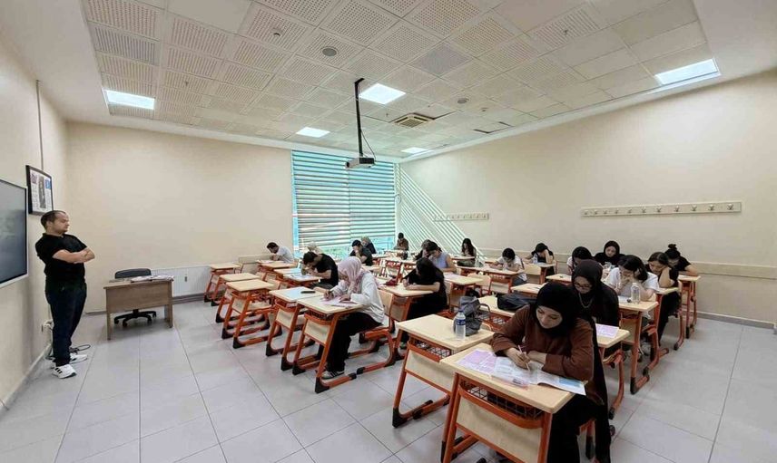Darıca'da 2027 YKS hazırlıkları başladı: mezunler sınıf belirleme sınavında