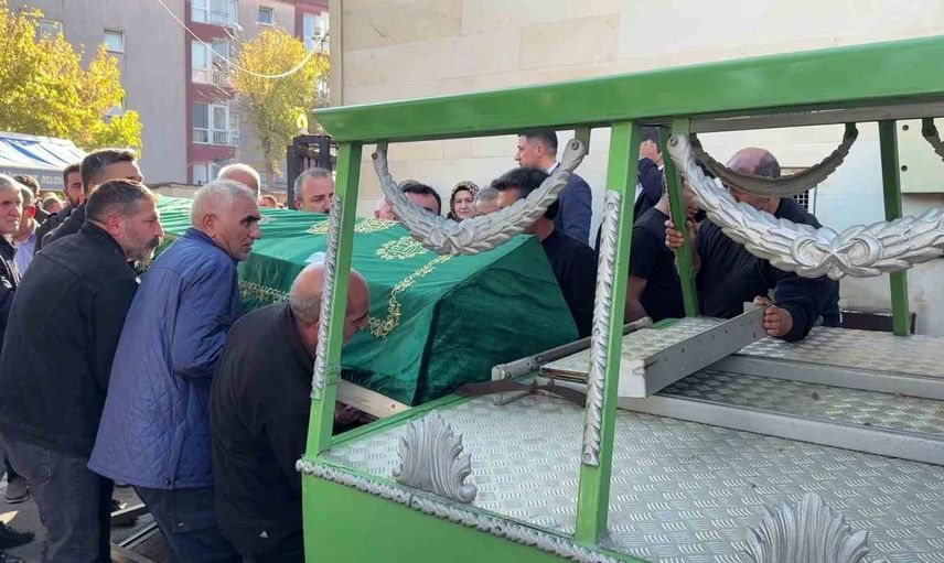 kağıthane'de gözyaşları: ayazağa selinde ölen Ahmet Derin son yolculuğuna uğurlandı