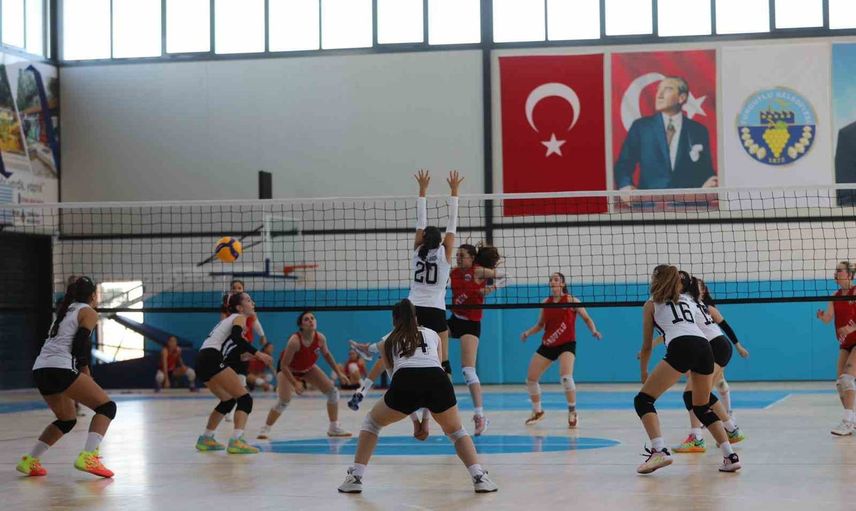 Turgutlu'da her yaşa açık kış kurslarıyla yetenekler canlanıyor