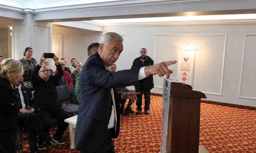 Bandırma'da panelde yükselen tartışma: 'mutlak butlan' çıkışı salonu terk ettirdi