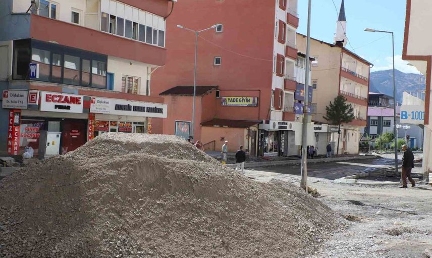 Hakkari'de KPSS ön lisans oturumu için inşaat ve korna seslerine ara verildi