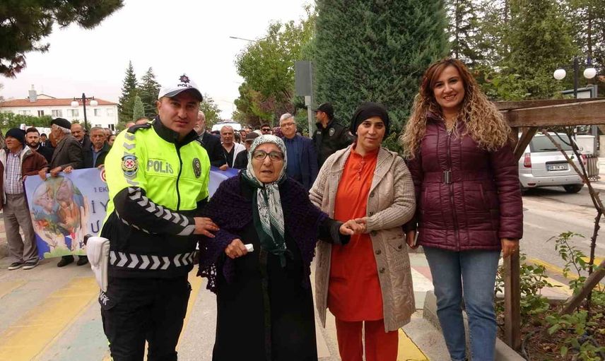 Yozgat'ta huzurevi sakinleriyle aktif yaşlanma vurgusu yapılan yürüyüş