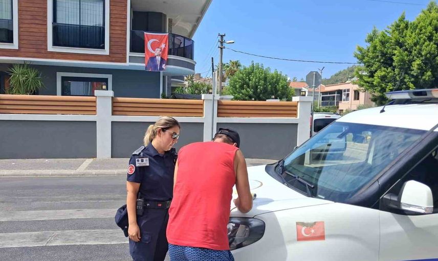 Kameralar kayıt altına aldı: Marmaris'te moloz döken kişiye ceza