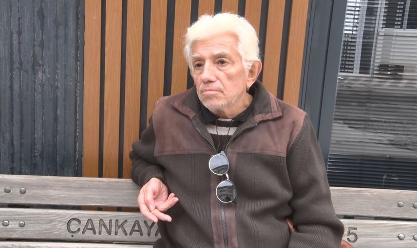 Yaşlı emekli tiyatrocu bir yıldır evine giremiyor, otelde kalmak zorunda