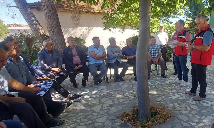 Köy köy üreticinin yanında: Uşak tarım ekipleri hayvansal üretimi yerinde değerlendiriyor