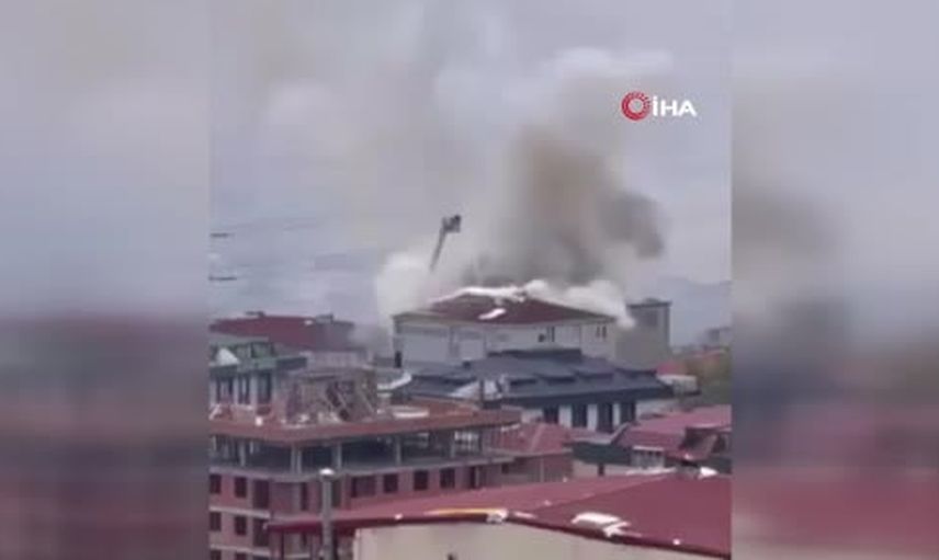 Avcılar'da çatı yangını: gelişmeler henüz netleşmedi