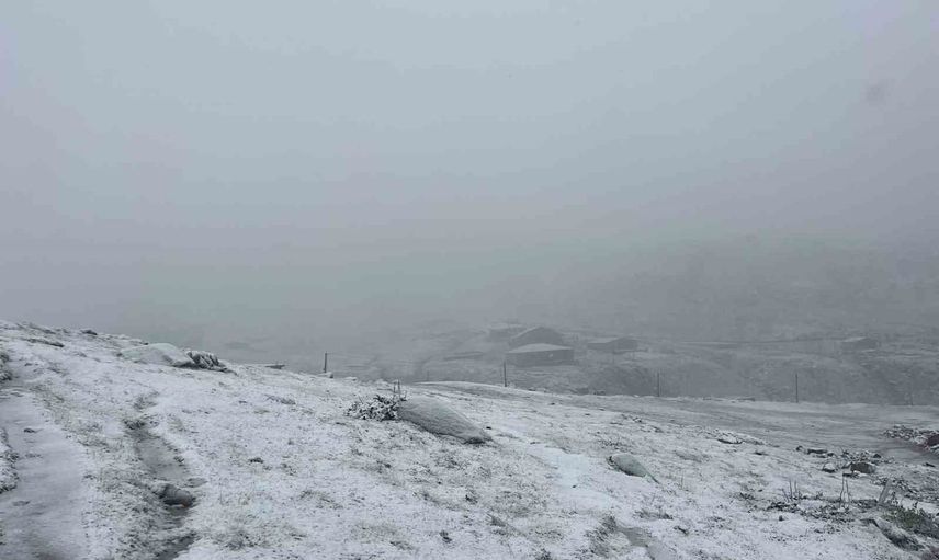 Avusor yaylasında ilk kar: işletmeler sezonu kapattı