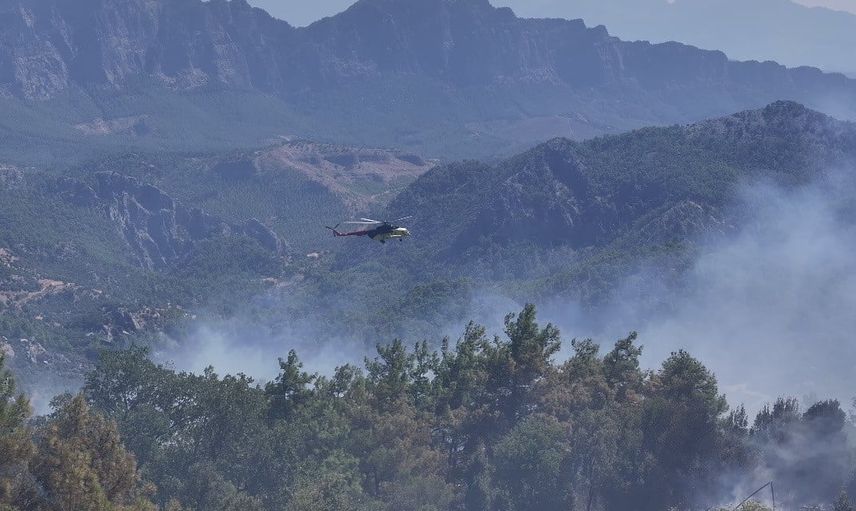 Bucak'ta orman yangını sürüyor: havadan ve karadan müdahale devam ediyor