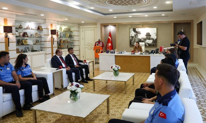 İki asrı geride bırakan zabıta için sahada birlikte: Büşra Özdemir'den teşekkür