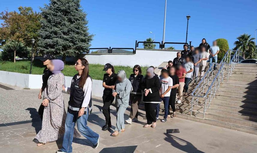 Datça'da Peter Pan operasyonu: 9 şüpheli ve kaptan adliyeye sevk edildi