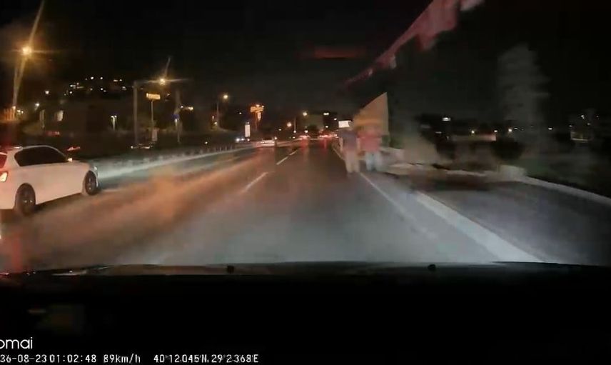 Çarpmanın ardından yaya koştu, sürücü ve ekipler şaşkın kaldı