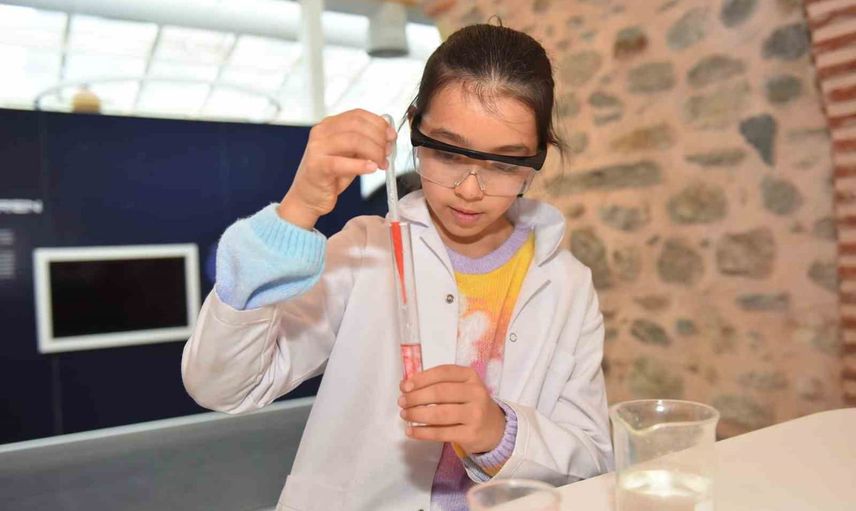 Zaferden geleceğe Molla Yegan bilim şenliği Yıldırım külliyesinde