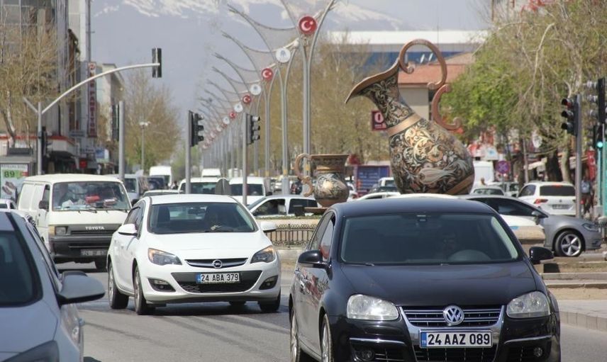 Erzincan trafiğinde yeni eşik: kayıtlı araç sayısı 87 bin 410'a ulaştı