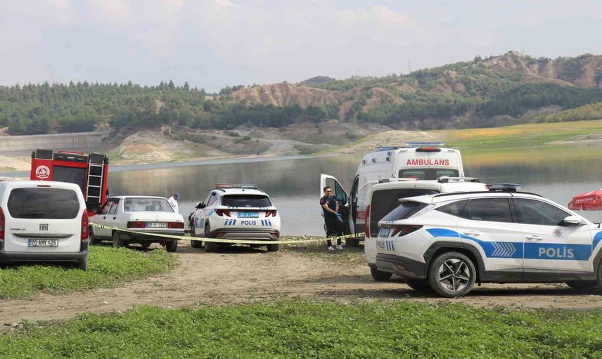 Pamukkale'de su yüzeyinde bulunan erkek cesedi için soruşturma sürüyor