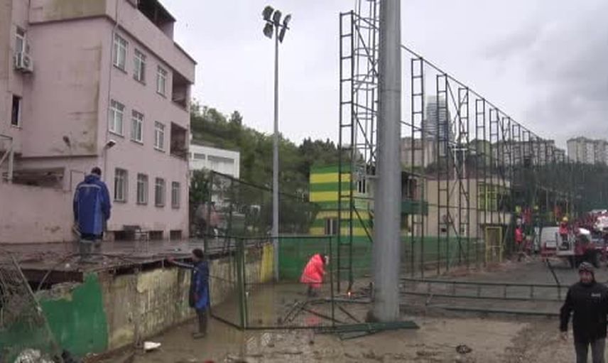Selin bıraktığı risk: Ayazağa dere yatağındaki stadyumun yıkımına başlandı