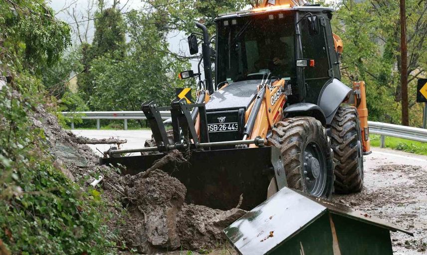 Osmangazi'de kırsal yolun kapanmasına hızlı müdahale