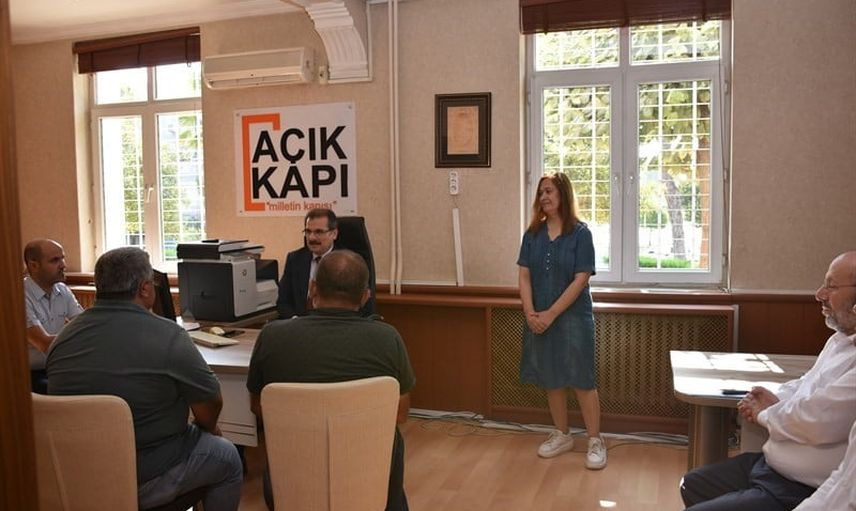 Vatandaşların sesi Salihli'de: kaymakam Ali Güldoğan Açık Kapı'da talepleri dinliyor