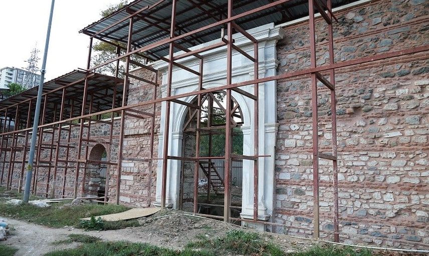 Sadabad sarayı yeniden ayağa kalkıyor: tarihi kapılar ve duvarlar onarılıyor