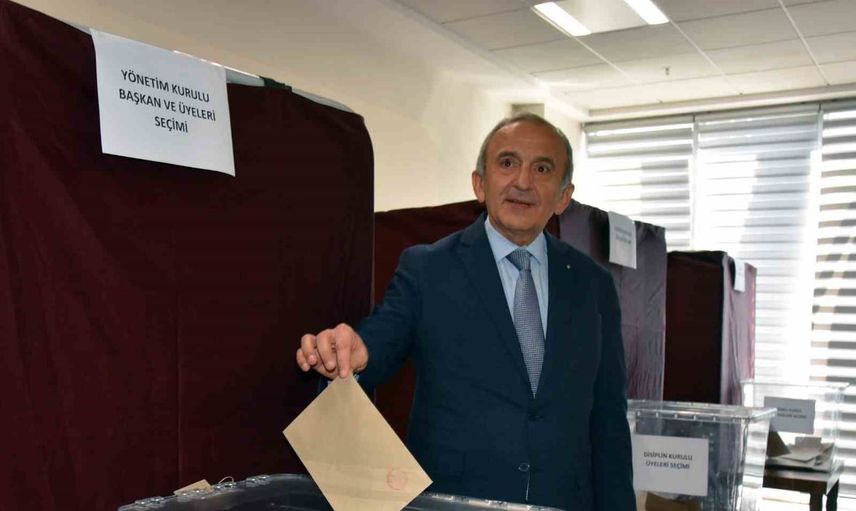 Manisa'da üçüncü dönem: meclisin tercihiyle Mehmet Yılmaz yeniden başkan