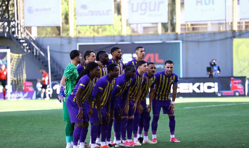 Eyüpspor ile Çaykur Rizespor arasında dengeli başlangıç