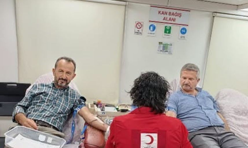 Aliağa muhtarlarından dayanışma çağrısı: Kızılay'a kan bağışı