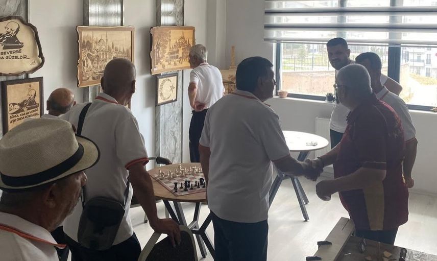 Adana huzurevi sakinleri Kapadokya’da kültür ve doğayı keşfetti
