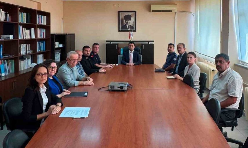 Pehlivanköy'de yeni dönem: kaymakam Ahmet Murat Türbe göreve başladı
