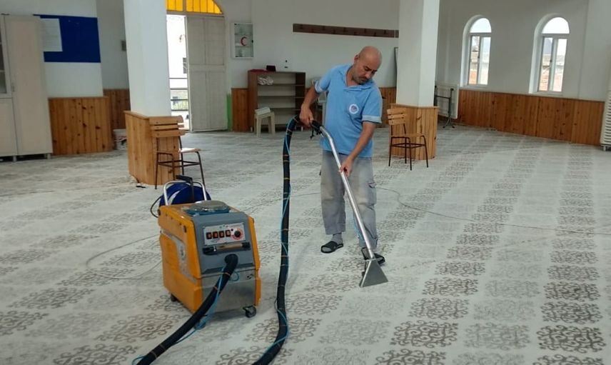Akdeniz'de ibadethanelere eşit ve periyodik temizlik hizmeti