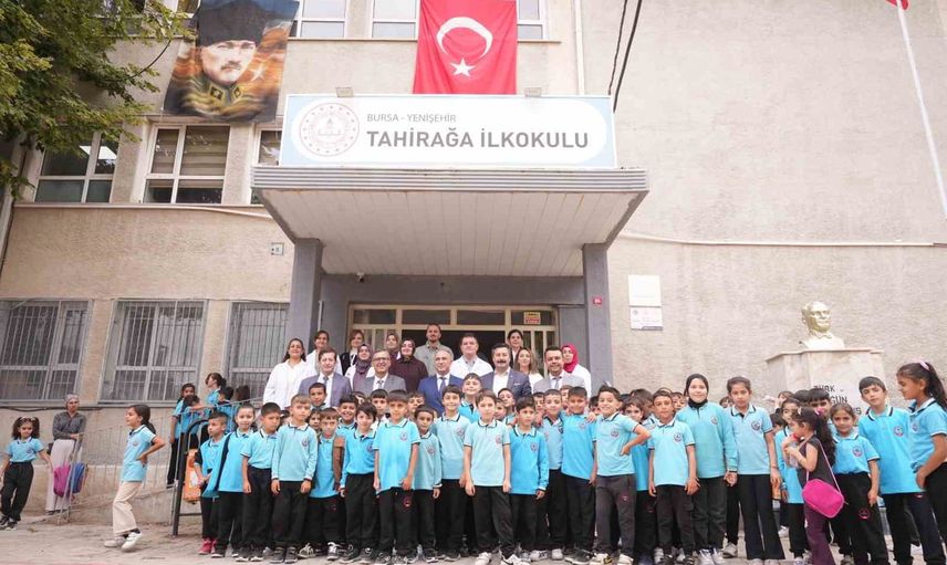 Eski öğrenciden başkana: Tahirağa ilkokulunda yeni eğitim heyecanı