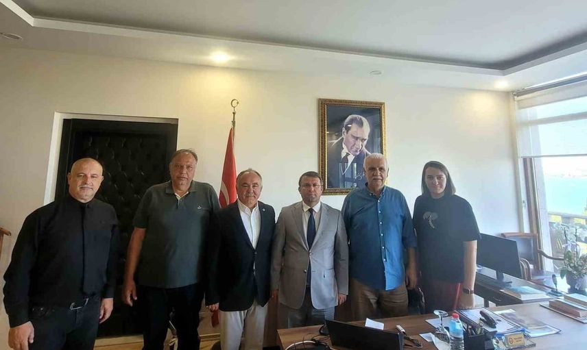 Ayvalık ticaret odası'ndan kaymakam Ömer Çimşit'e yerel kalkınma vurgusu