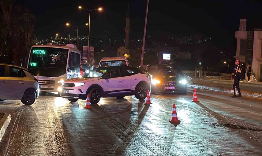 Bodrum çevreyolunda kavşakta çarpışma: 79 yaşındaki yaya hayatını kaybetti