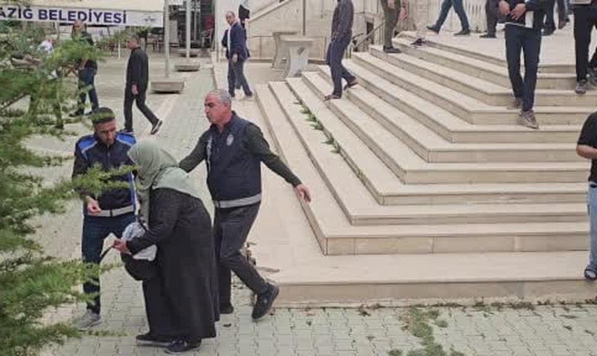 Zabıta görünce bel ağrısını unutan kişi cuma namazı çıkışı kaçtı