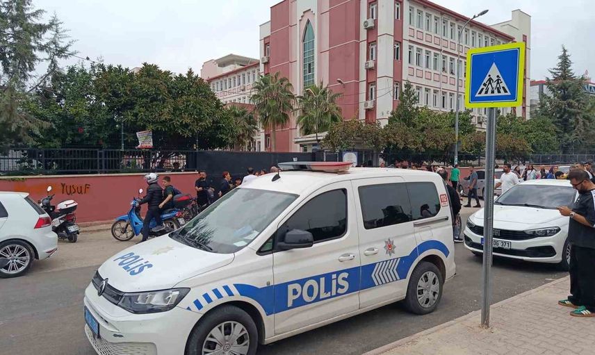 Okulda dedikodu kavgası bıçaklı saldırıya dönüştü: 6. sınıf öğrencisi arkadaşını yaraladı