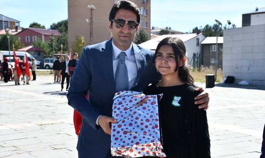 Sarıkamış’ta miniklerin coşkusu: ilköğretim haftası renkli gösterilerle geçti