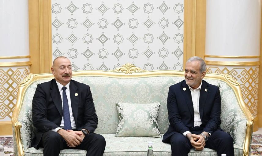 Komşuluk vurgusu: Aliyev ile Pezeşkiyan Türkmenbaşı'da görüştü