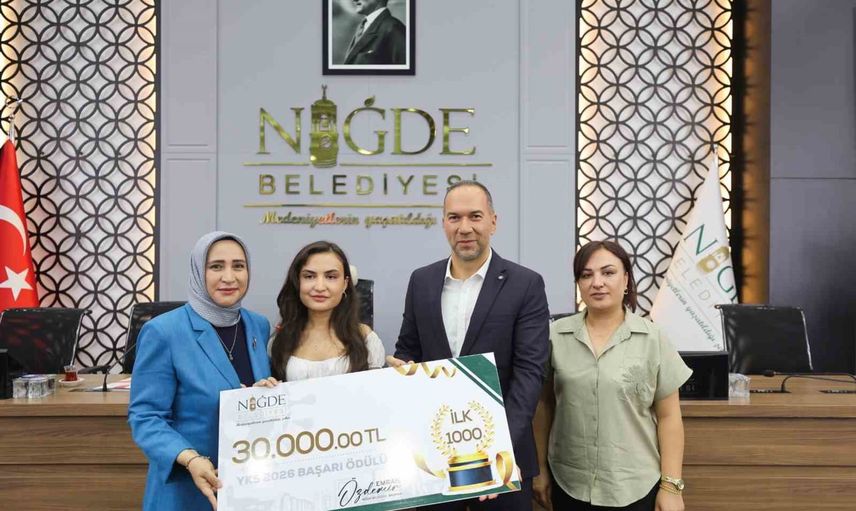 Niğde'den başarıya yatırım: başkan Özdemir'den YKS ilk 1000'e giren öğrencilere destek
