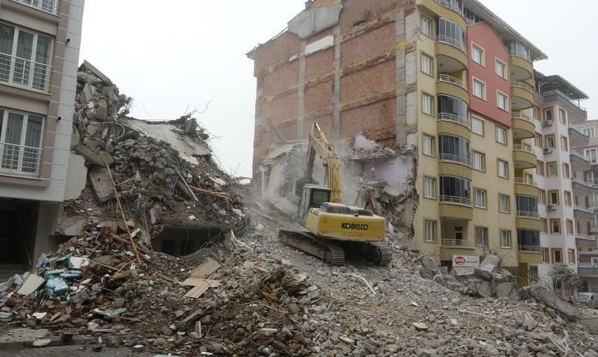 Yıkım soruşturmalarında 7 ilde eş zamanlı operasyon: 14 tutuklama