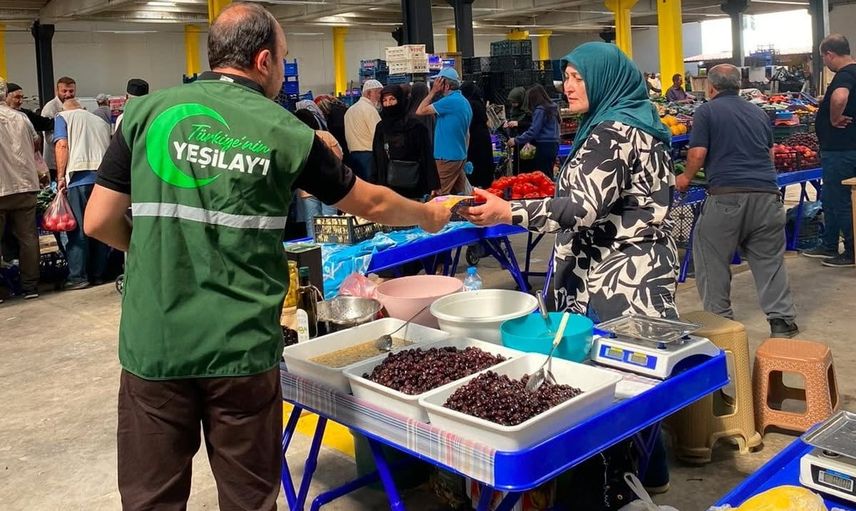 Pazarda yaşamı savunan stant: bağımlılıkla mücadeleye halktan destek çağrısı