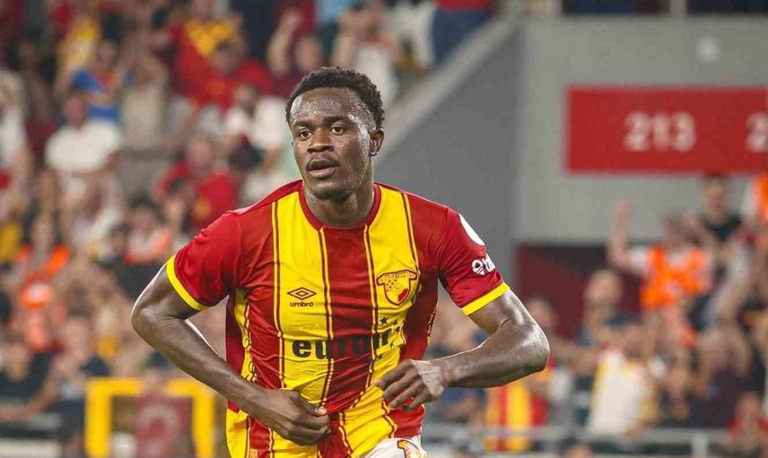 Anthony Dennis Al-Jazira Club'a transfer oldu