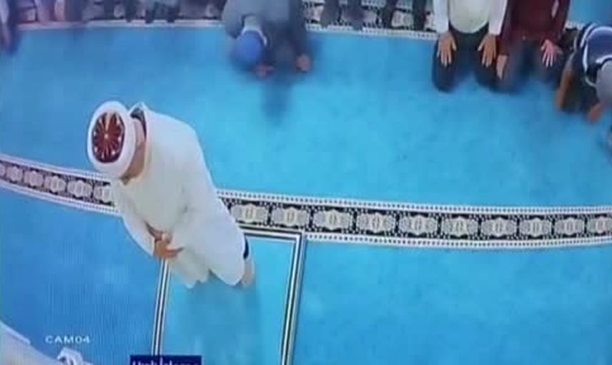 Namaz sırasında kedinin tekmelenmesi: şüpheli tespit edildi, soruşturma derinleşiyor