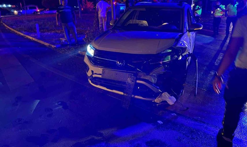 Kahyalar kavşağında gece kazası: alkollü sürücünün de bulunduğu iki yaralı